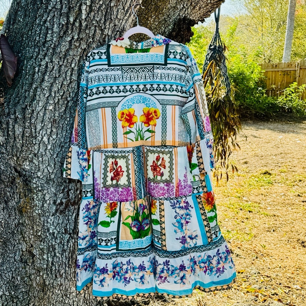 XL Parsley & Sage White and blue midi dress with multi colored floral print. XL - Picture 6 of 13